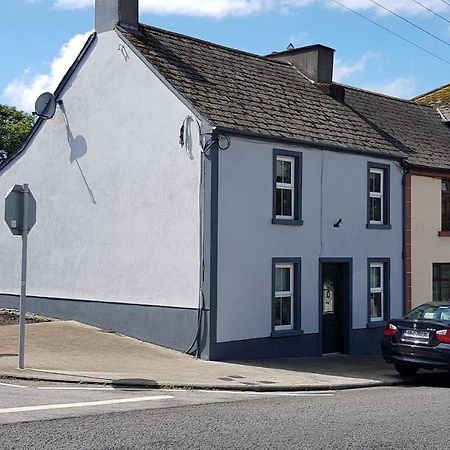 Cosy Townhouse On The Hill In Ireland Villa Banagher Exterior photo